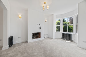 Lounge- click for photo gallery